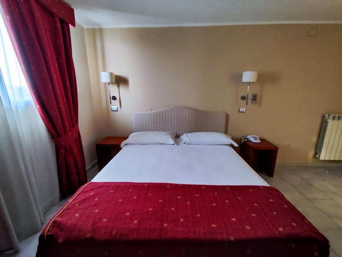Pisani Hotel San Nicola La Strada Ngoại thất bức ảnh