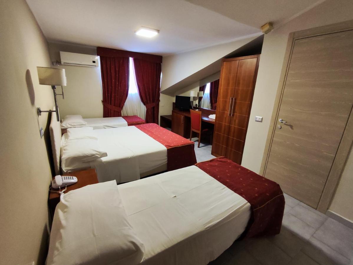Pisani Hotel San Nicola La Strada Ngoại thất bức ảnh
