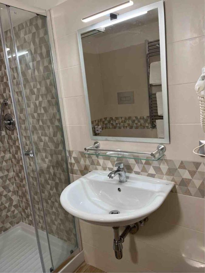Pisani Hotel San Nicola La Strada Ngoại thất bức ảnh