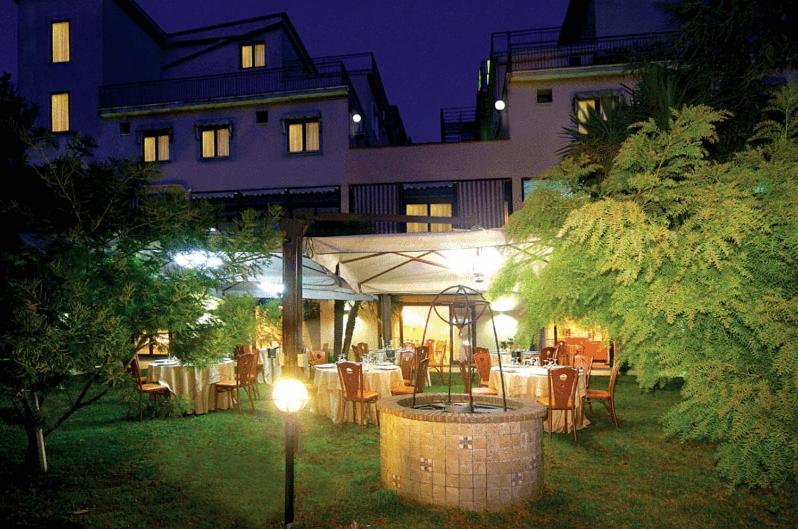 Pisani Hotel San Nicola La Strada Ngoại thất bức ảnh