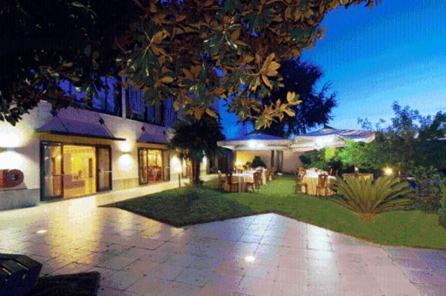 Pisani Hotel San Nicola La Strada Ngoại thất bức ảnh