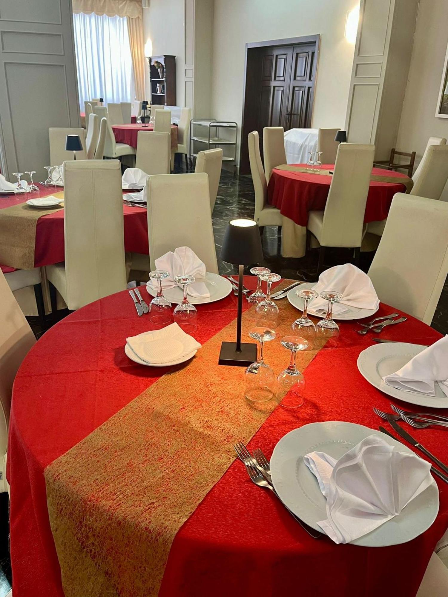 Pisani Hotel San Nicola La Strada Ngoại thất bức ảnh