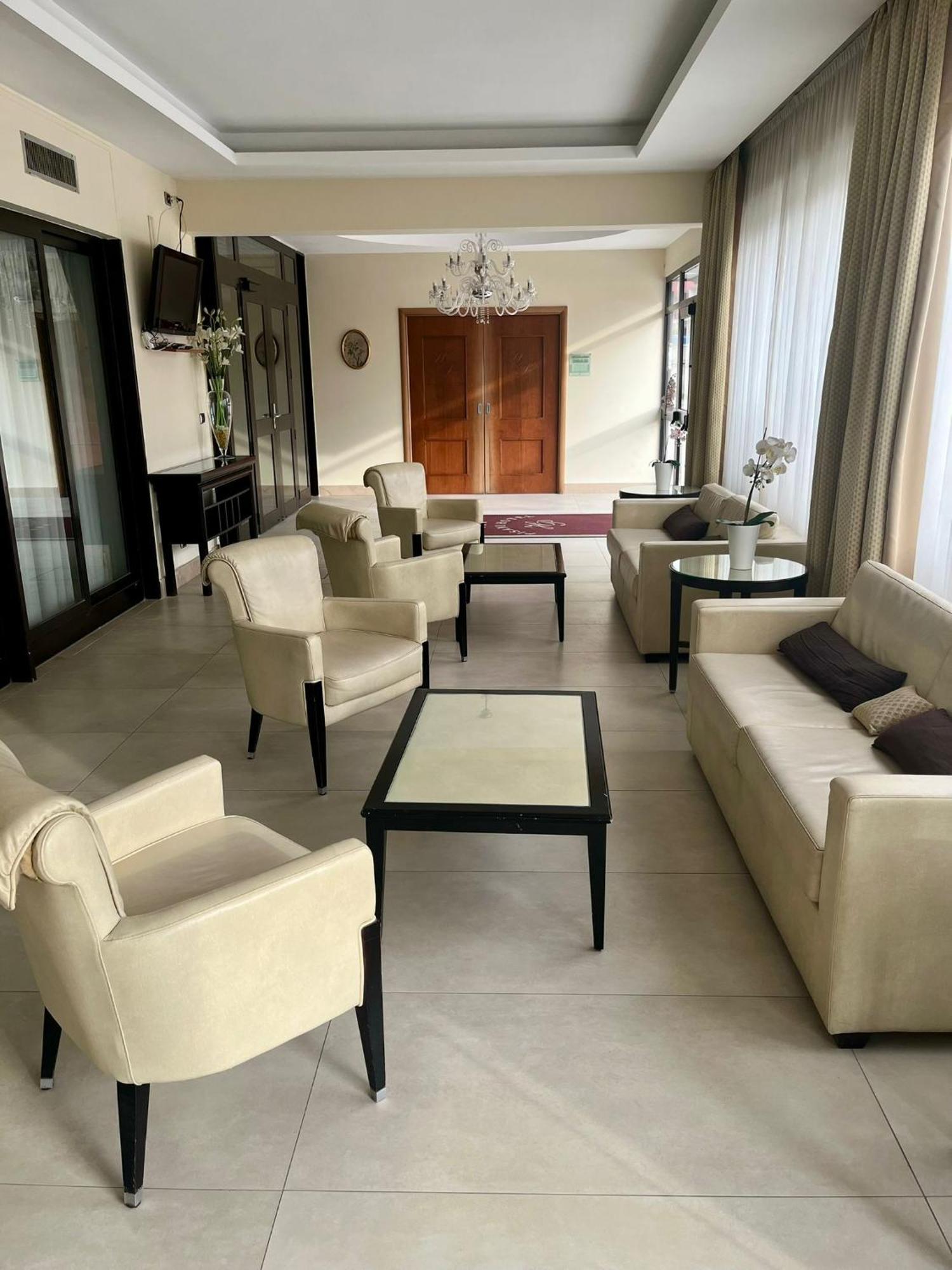 Pisani Hotel San Nicola La Strada Ngoại thất bức ảnh