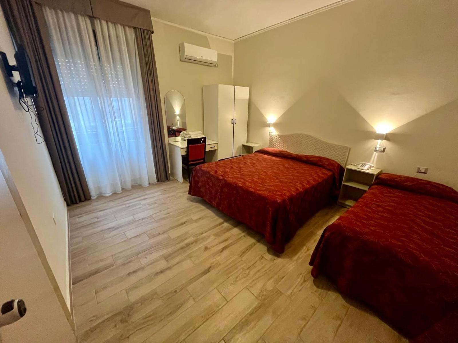 Pisani Hotel San Nicola La Strada Ngoại thất bức ảnh
