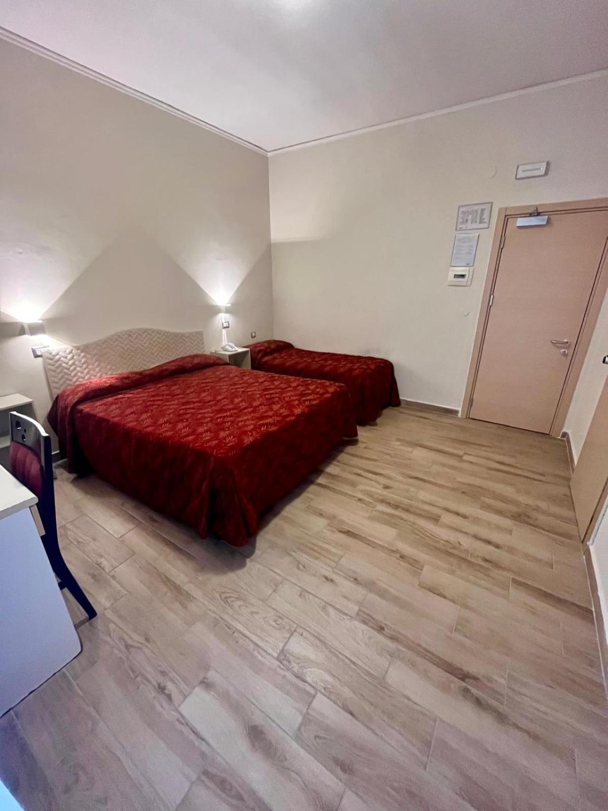 Pisani Hotel San Nicola La Strada Ngoại thất bức ảnh