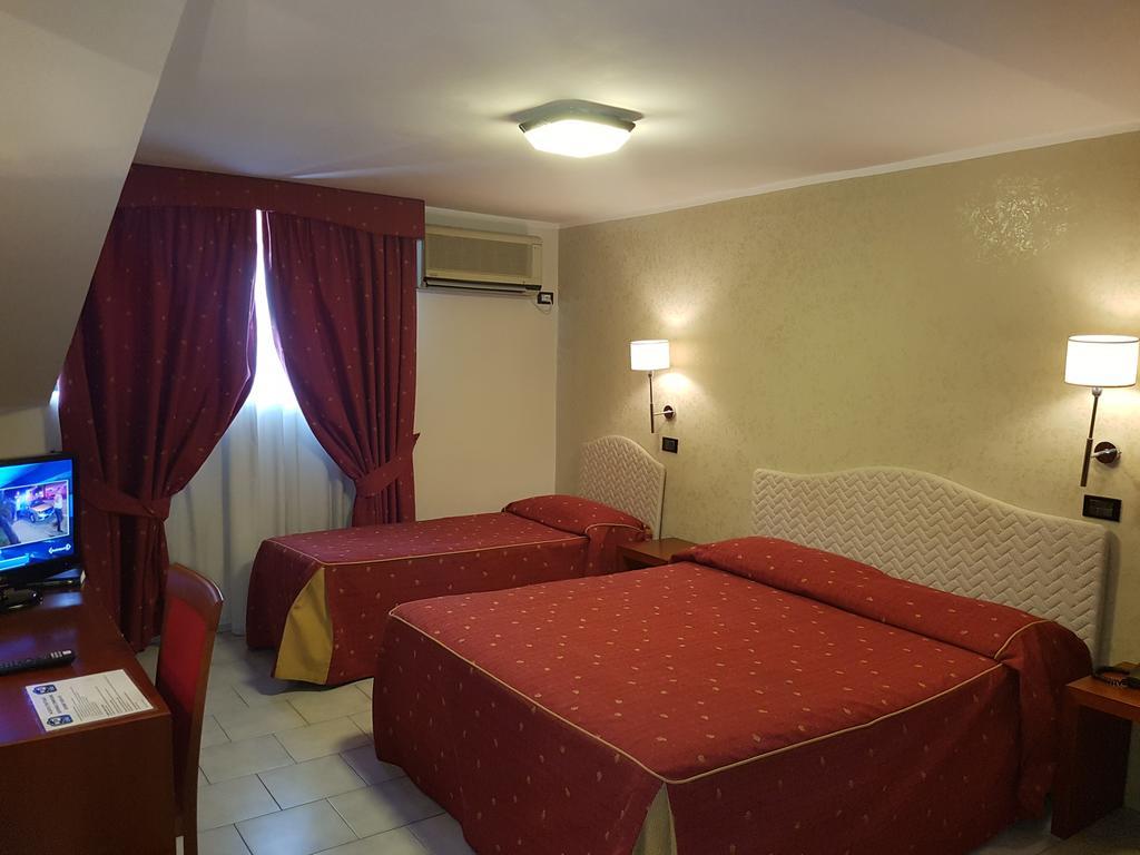 Pisani Hotel San Nicola La Strada Ngoại thất bức ảnh