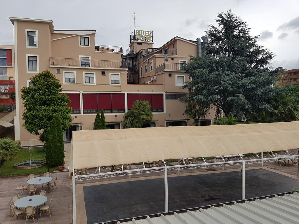 Pisani Hotel San Nicola La Strada Ngoại thất bức ảnh