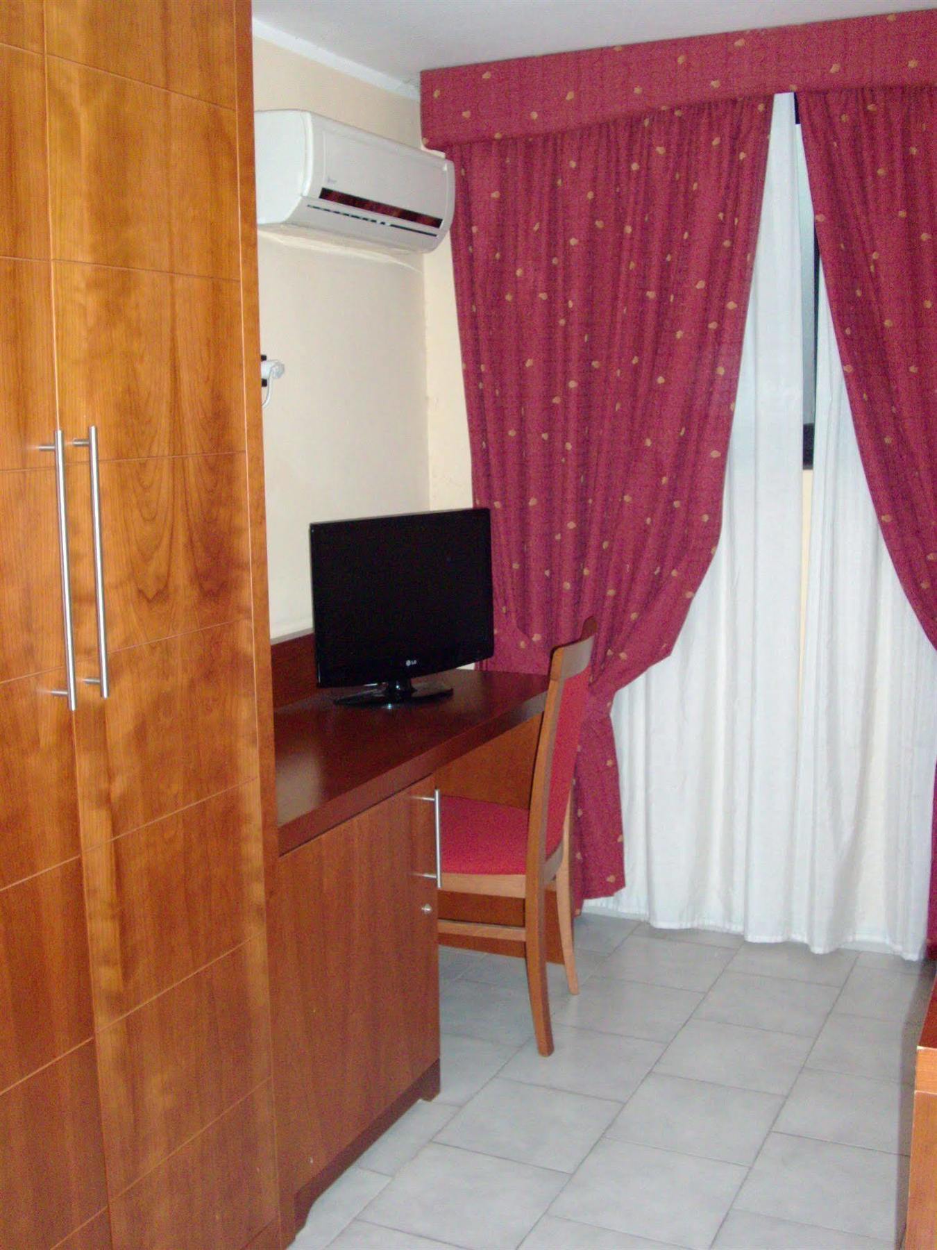 Pisani Hotel San Nicola La Strada Ngoại thất bức ảnh